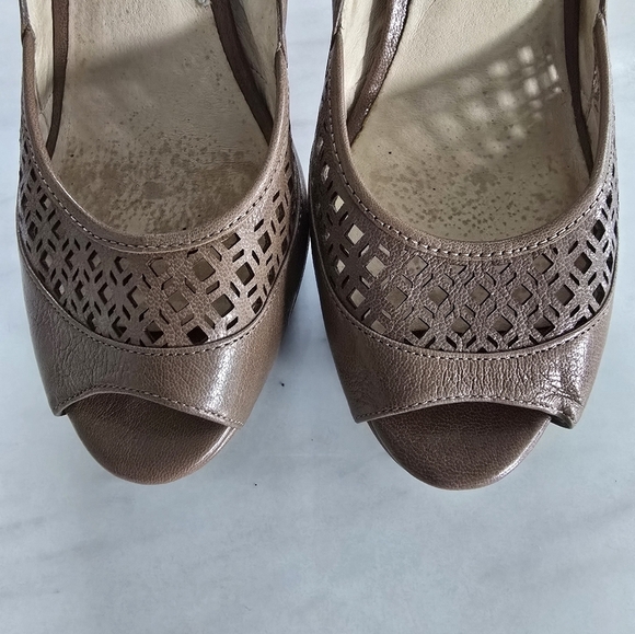 Michael Kors Heels Womens Sz 9.5M Zamara Open Toe Taupe Shoes Slip On Stiletto - Picture 6 of 16